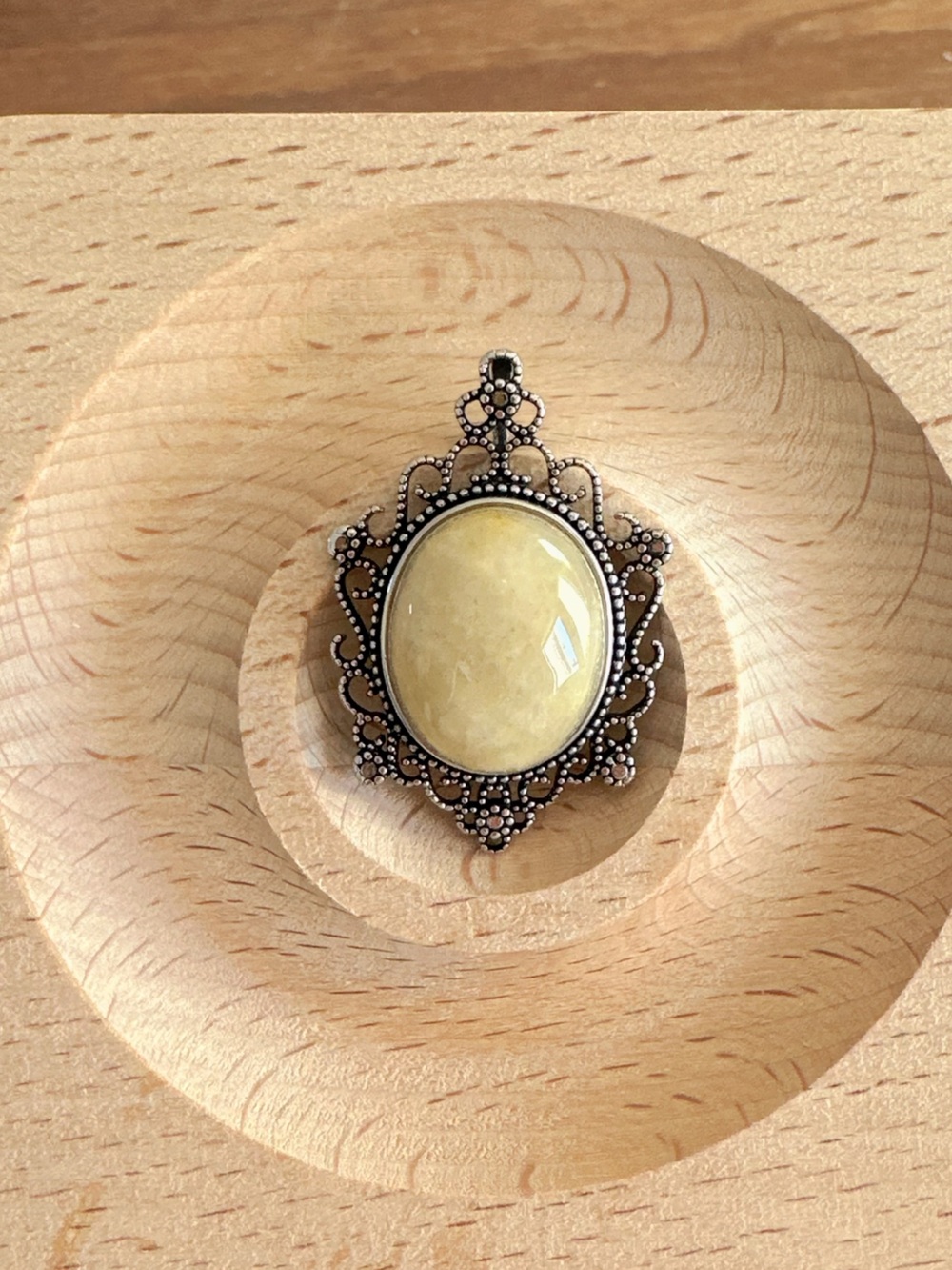 Vintage Natural Stone Pendant Necklace Handmade Filigree Bezel Set Cream Stone